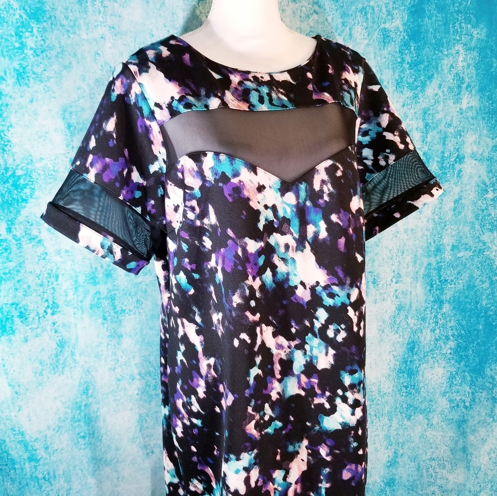Boutique Abstract Sheer Mesh PeekaBoo Dress - Picture 6 of 12